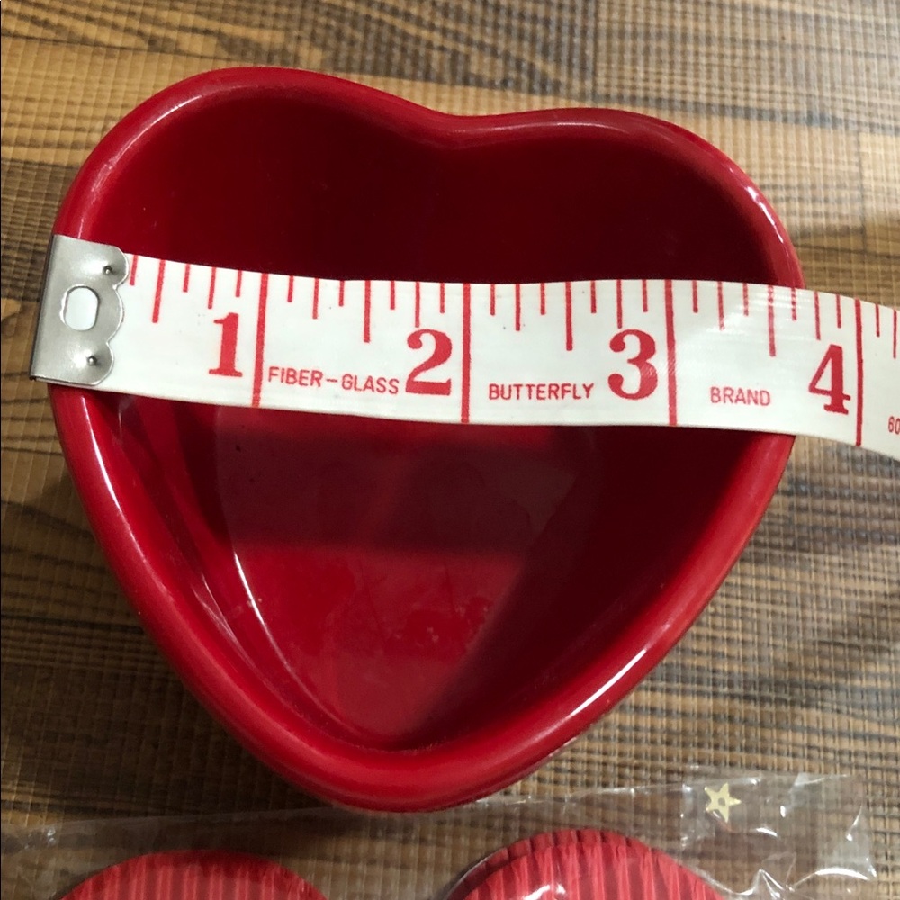 Heart-Shaped Gift Set - Picture 7 of 9